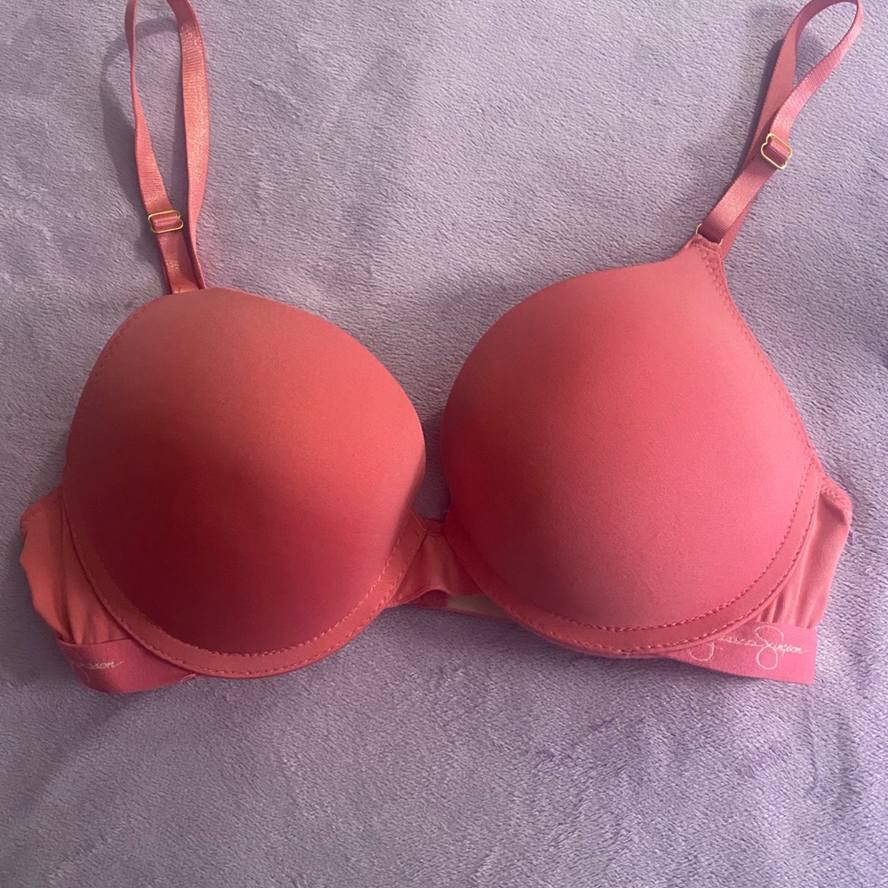 Brand New Jessica Simpson Push-up bra size:34B